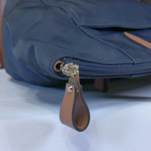 EC Michael Kors Kelsey Navy Nylon Lg Tote Leather Trim GoldTone Accents COA Inc - Picture 6 of 16